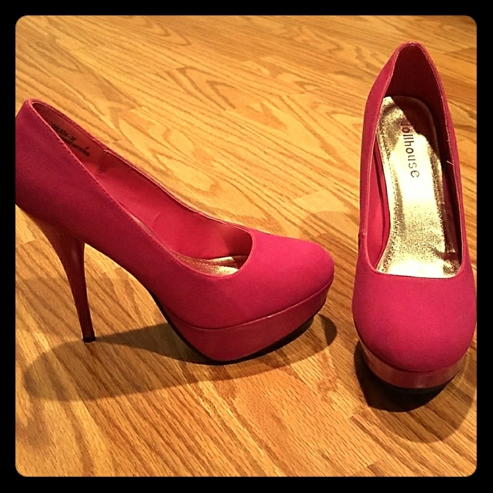 Dollhouse Fuchsia Heels. Size 8